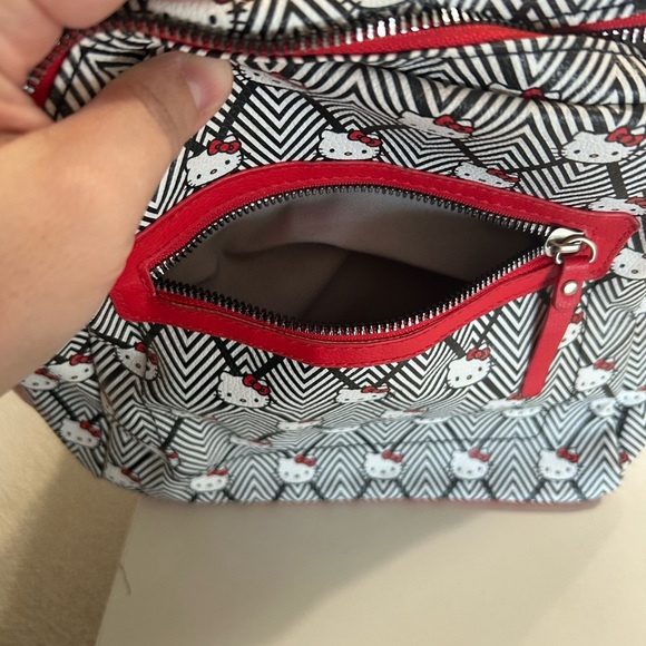Sanrio HELLO KITTY White Black Red MINI BACK PACK 10'x10' - Picture 2 of 8